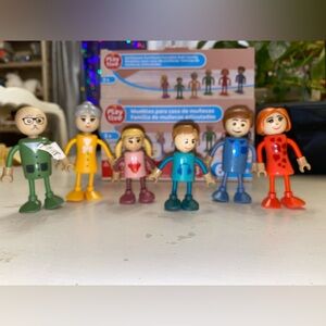 Playtive Poseable Doll Family